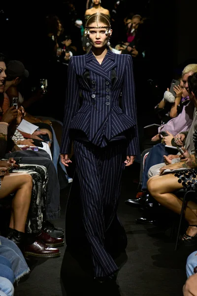 Look 2